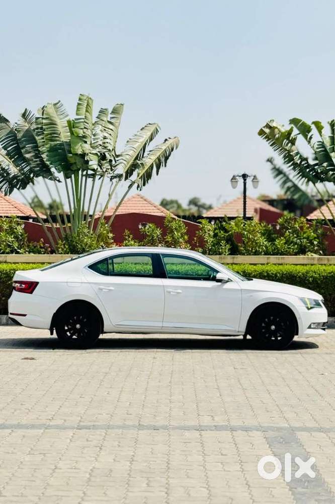 Skoda Superb L&k 2.0 Tdi At, 2018, Diesel