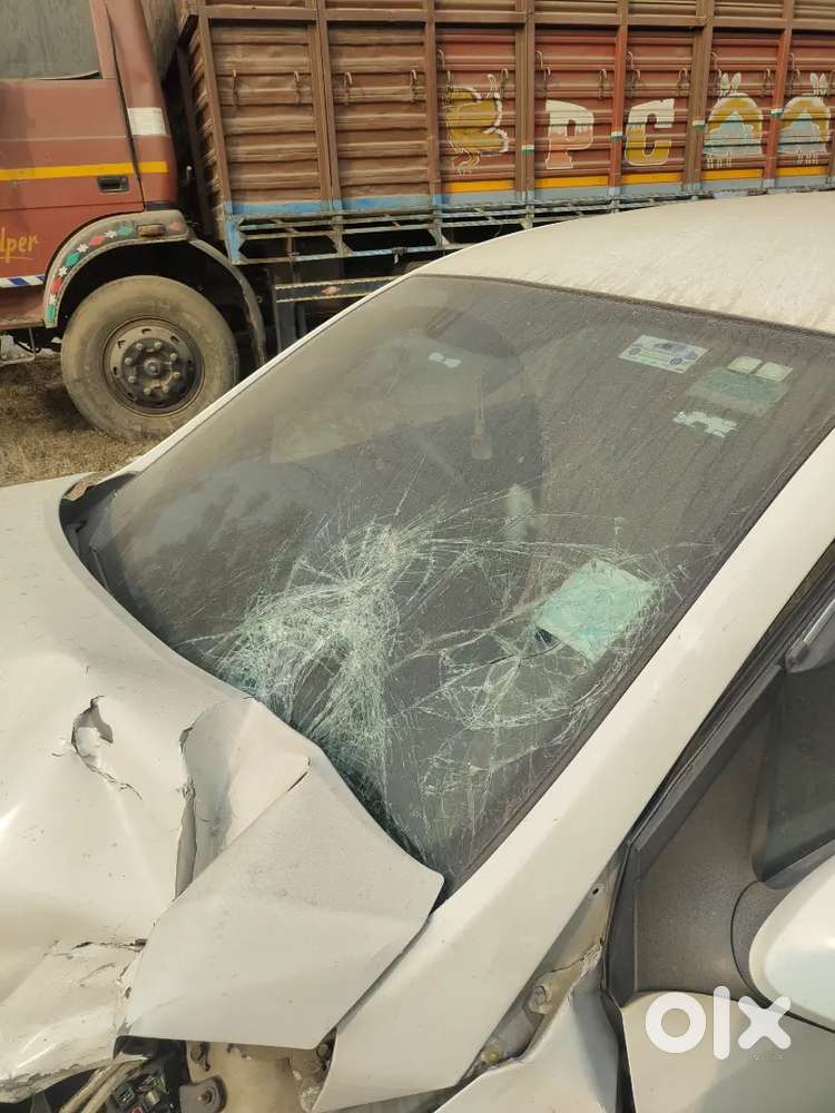 Hyundai Xcent 2016 Petrol Accidented Condition – Urgent Sale