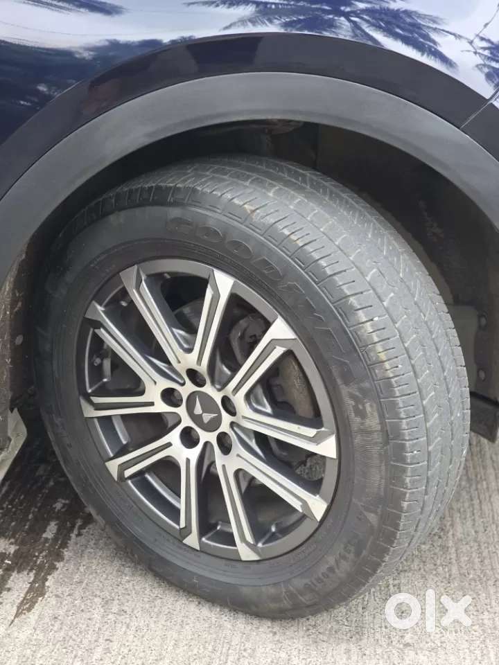 Mahindra Xuv700 2.2 Ax 7 Diesel At Luxury Pack Str, 2023, Diesel