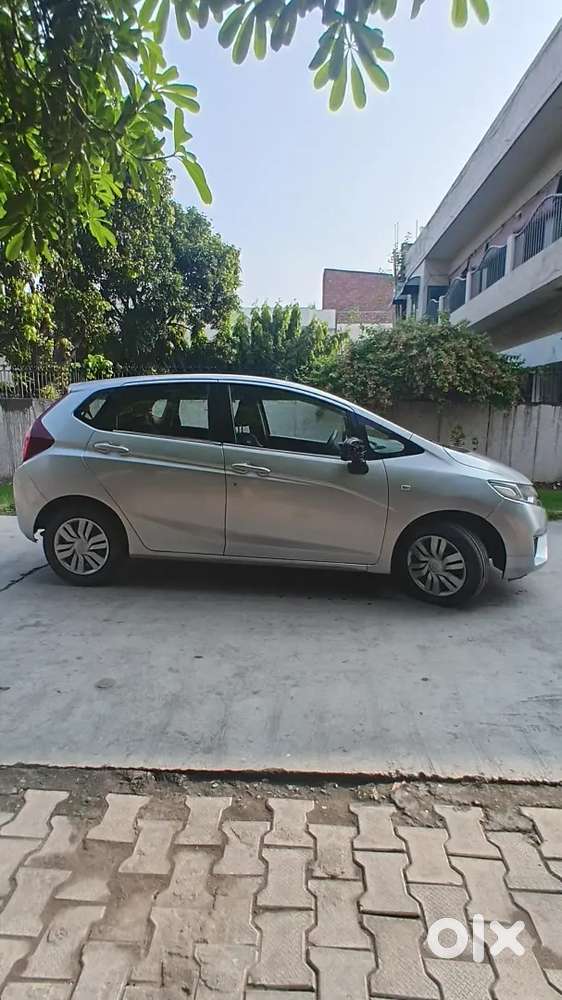 Honda Jazz Petrol Mt 2015