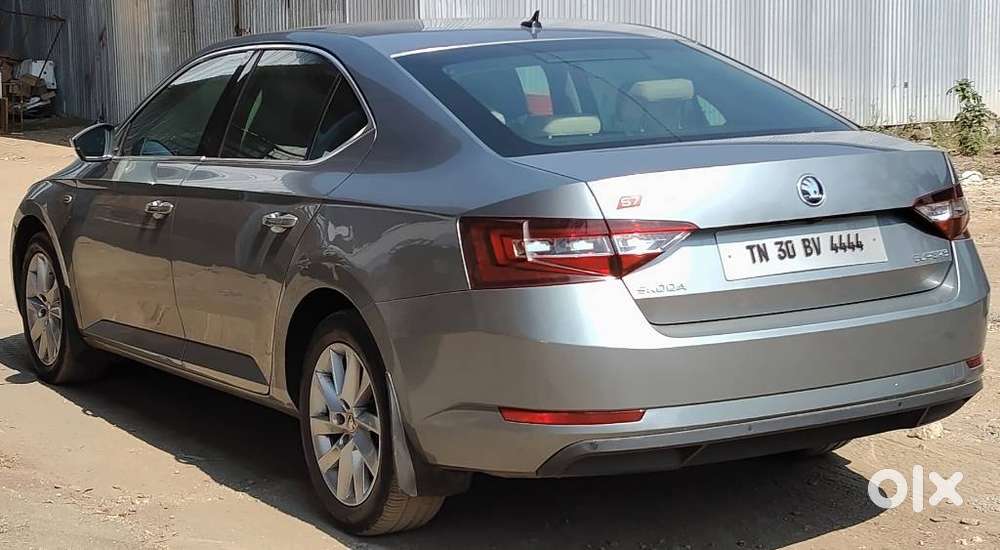 Skoda Superb L&k 2.0 Tdi At, 2016, Diesel