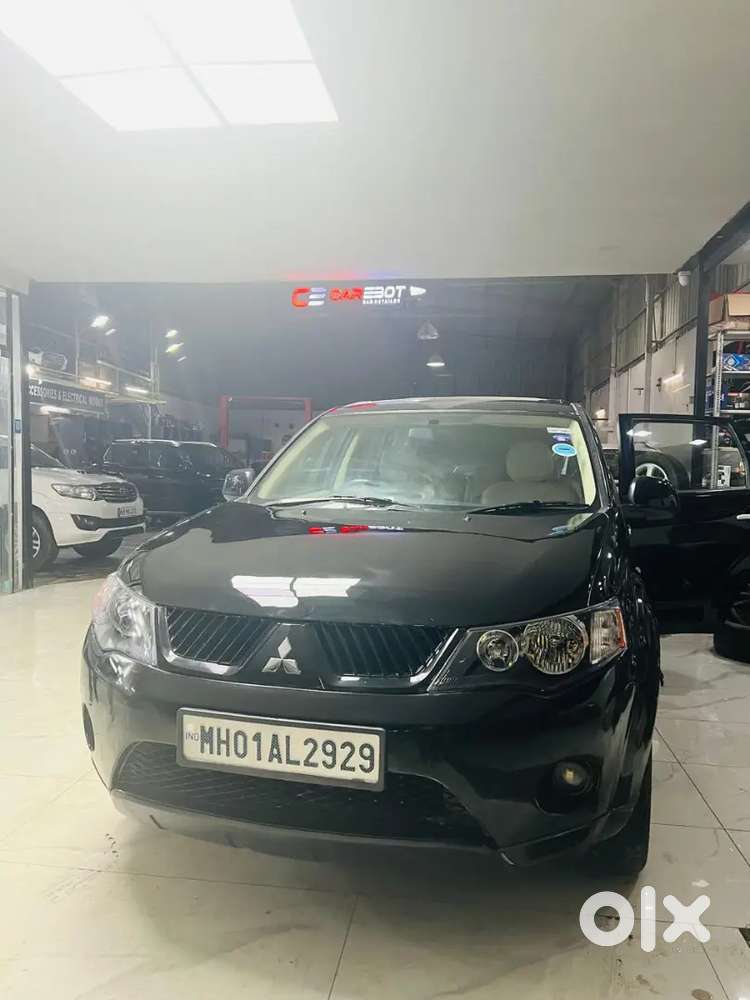 Mitsubishi Outlander Petrol Automatic