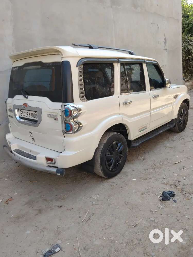 Mahindra Scorpio 2015 Diesel 75000 Km Driven