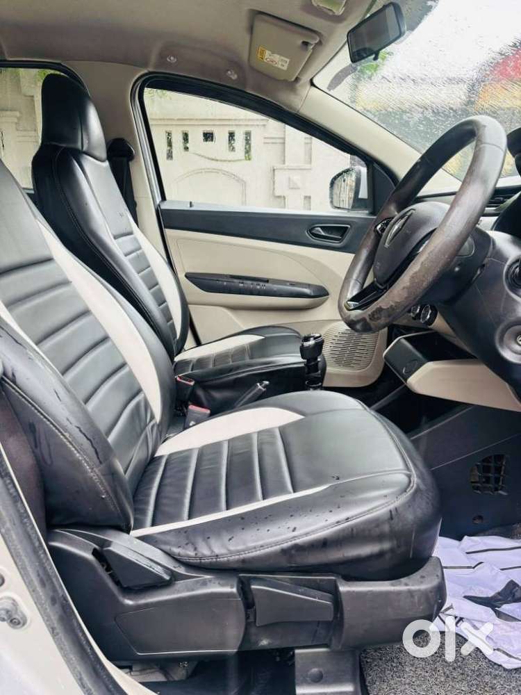 Renault Triber Rxt, 2023, Petrol