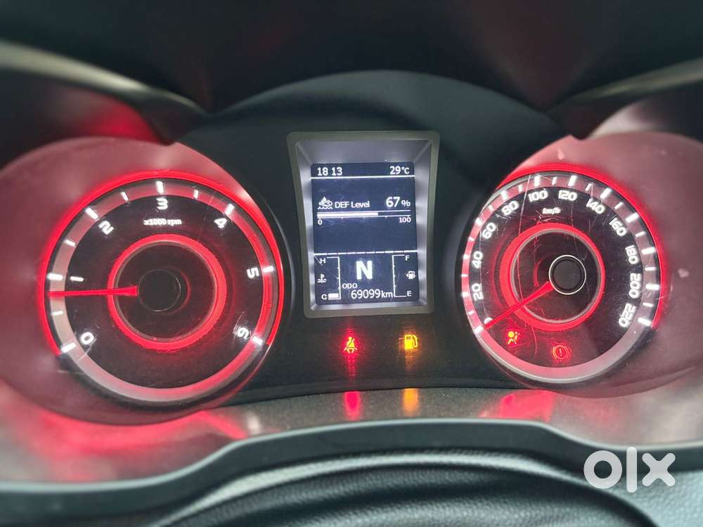 Mahindra Xuv300 W8 Option Diesel, 2023, Diesel