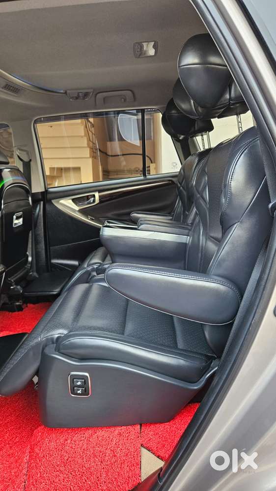 Toyota Innova Crysta 2.4 Z 7 Str, 2025, Diesel