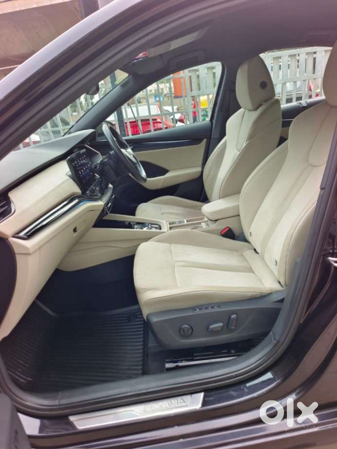 Skoda Octavia 2.0 L K Tsi At, 2022, Petrol