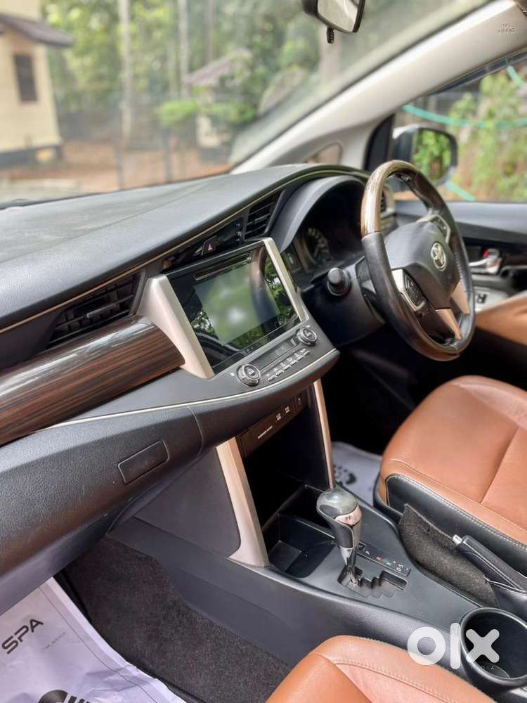 Toyota Innova Crysta 2017 Diesel 165000 Km Driven