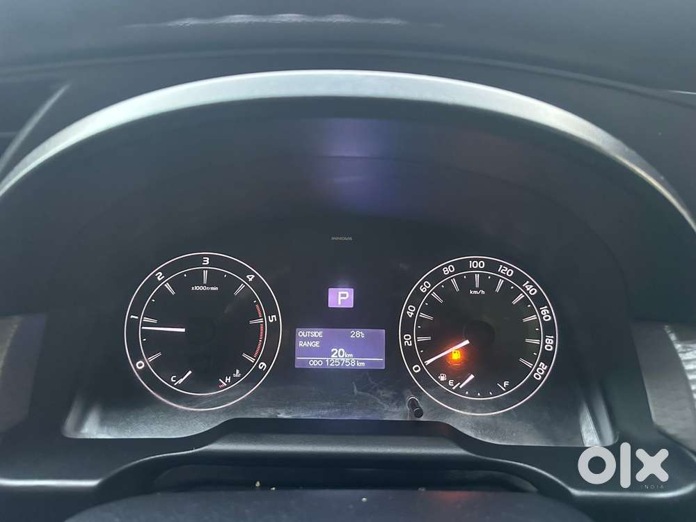 Toyota Innova Crysta 2.8 Gx At, 2016, Diesel