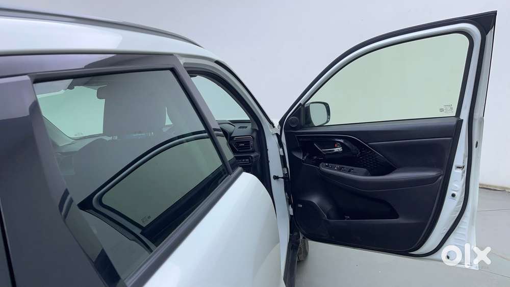 Maruti Suzuki Grand Vitara 1.5 Alpha Smart Hybrid, 2025, Cng & Hybri..