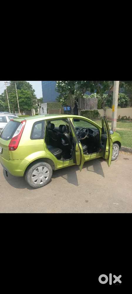 Ford Figo (2010 Nov) Petrol Well Maintained