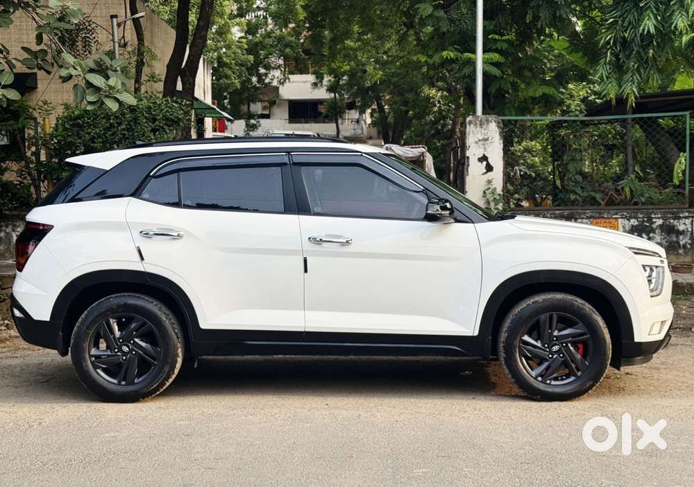 Hyundai Creta 1.5 S Plus Knight Diesel Dual Tone, 2023, Diesel