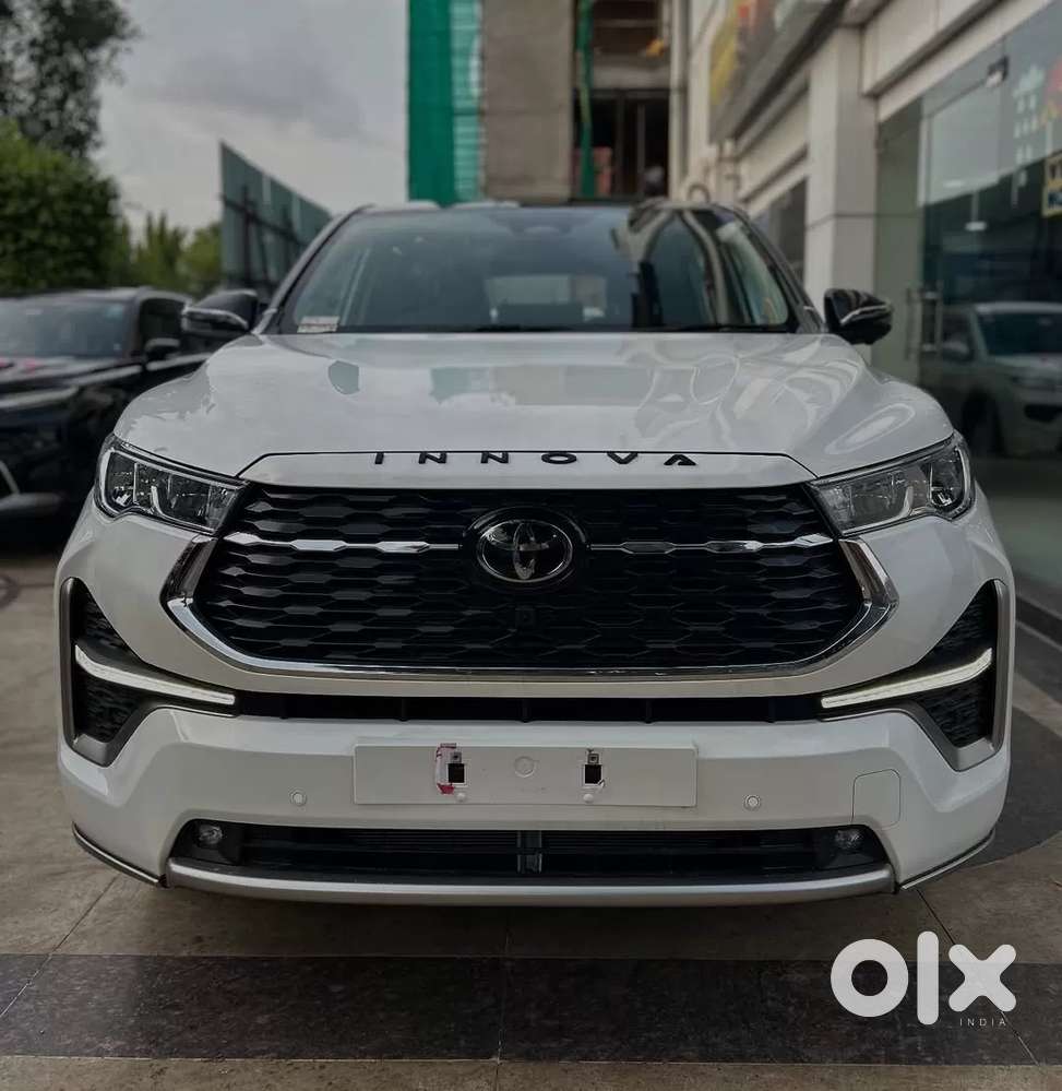 Toyota Innova Hycross, 2026, Petrol