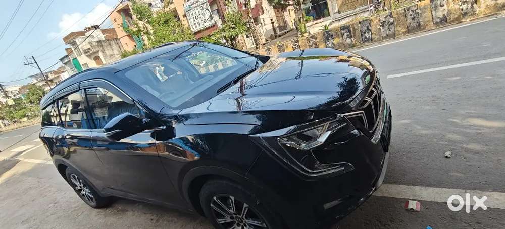 Mahindra Xuv700 2022 Diesel 100000 Km Driven