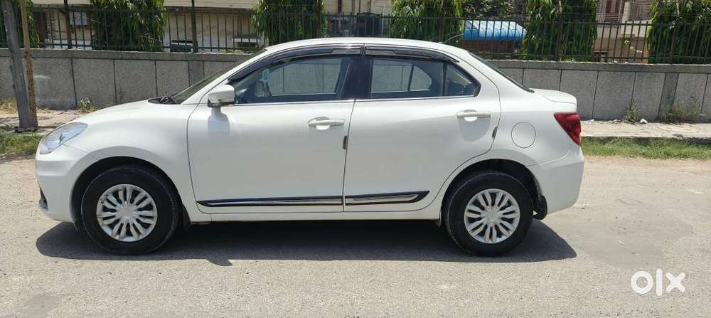 Maruti Suzuki Dzire 1.2 Vxi, 2022, Petrol