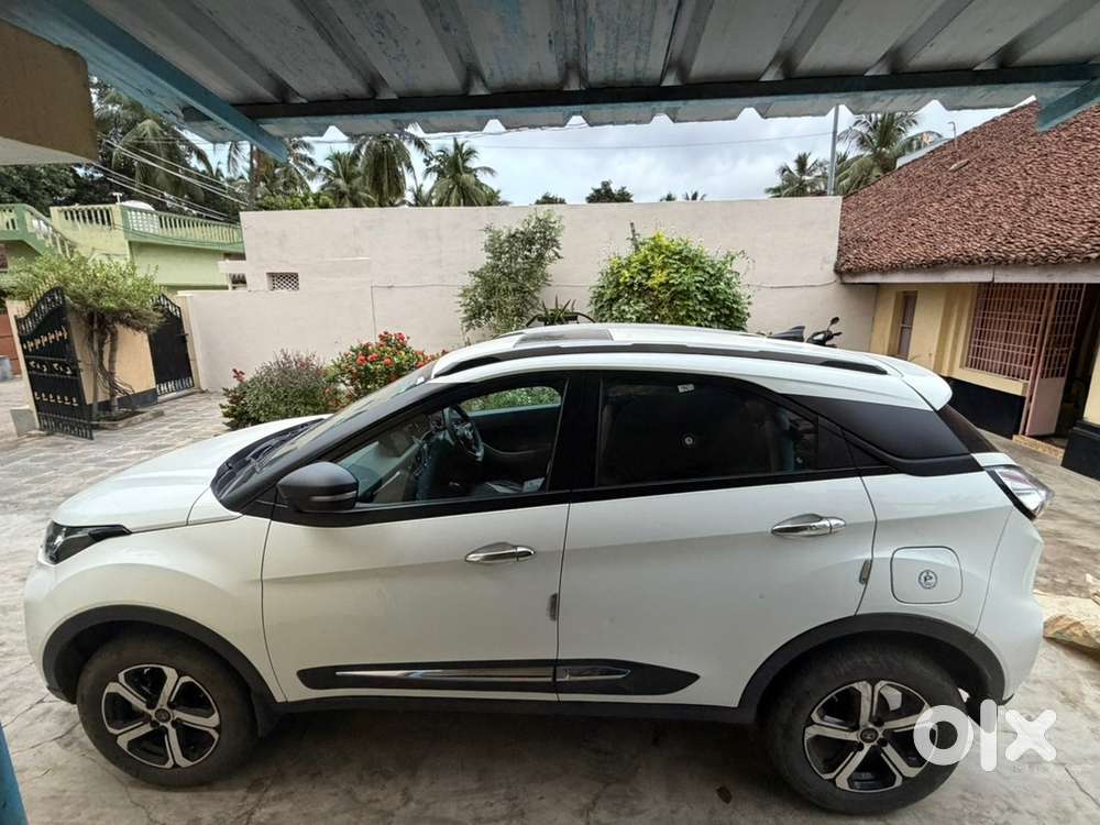 Tata Nexon Petrol 2023, Sunroof, Alloy Wheels, 215&rdquo; Tyres