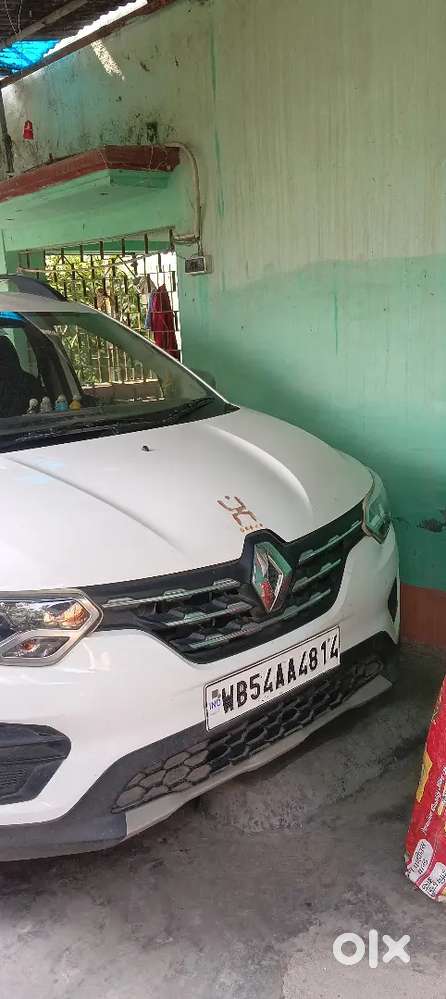 Showroom Condition Renault Triber 31k Km Accident-free & Scratchles