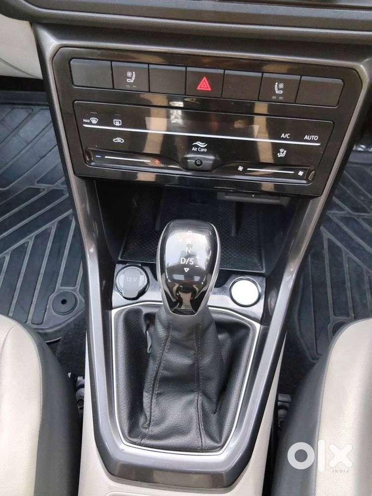 Volkswagen Taigun 1.0 Tsi Topline At, 2022, Petrol