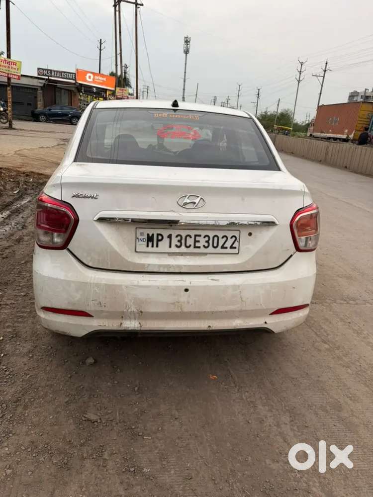 Hyundai Xcent 2016 कार
