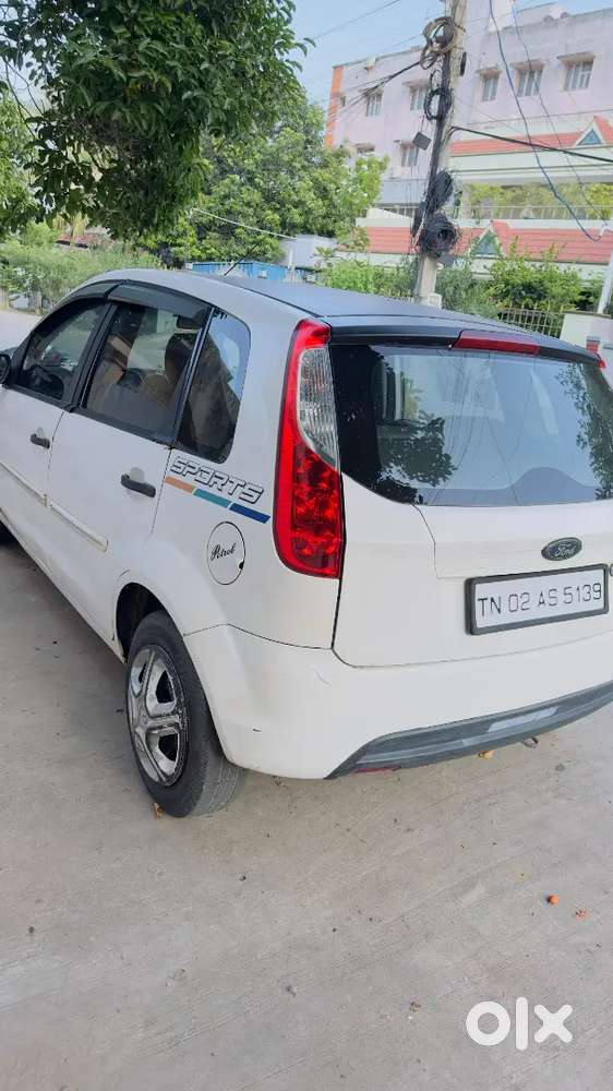 Ford Figo Petrol Lxi 2011