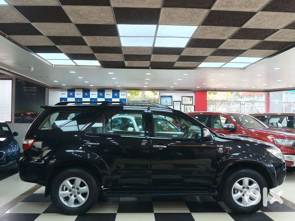 Toyota Fortuner [ ] 3.0 4X4 MT, 2010, Diesel
