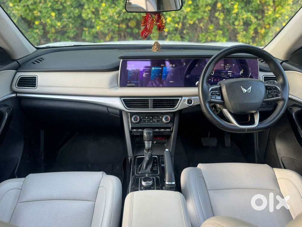 Mahindra Xuv700 2.2 Ax 7 Diesel At Str Awd, 2023, Diesel