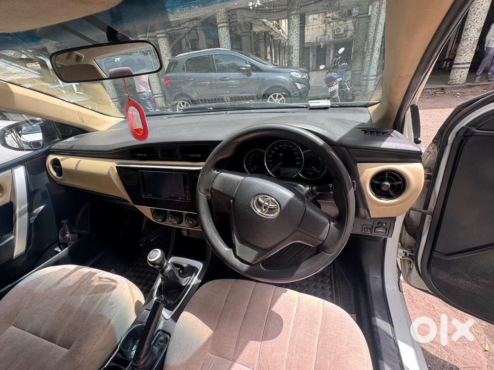 Toyota Corolla Altis 1.8 J, 2018, Petrol