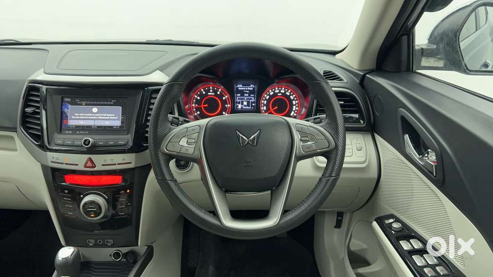 Mahindra Xuv300 1.2 W8 (o) Amt Petrol, 2022, Petrol