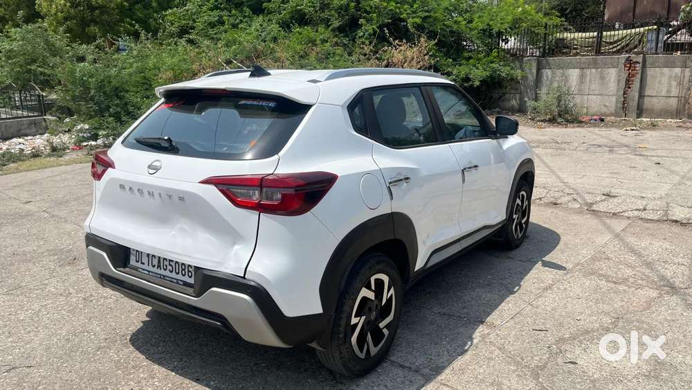 Nissan Magnite 1.0 Xv Premium, 2023, Petrol