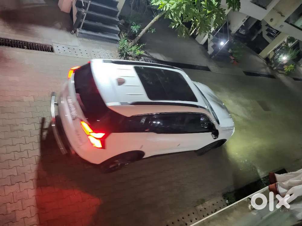 2025 Model_mahindra Xuv700 Diesel Mt_ With Ext.warranty, Cmpy Service