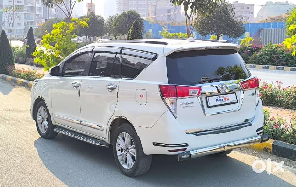 Toyota Innova Crysta