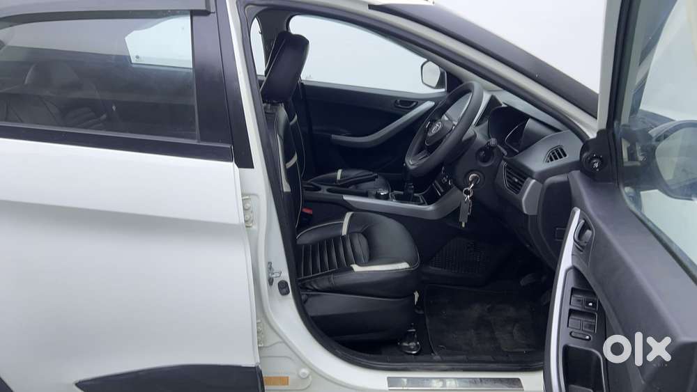 Tata Nexon 1.2 Revotron Xm (s), 2022, Petrol