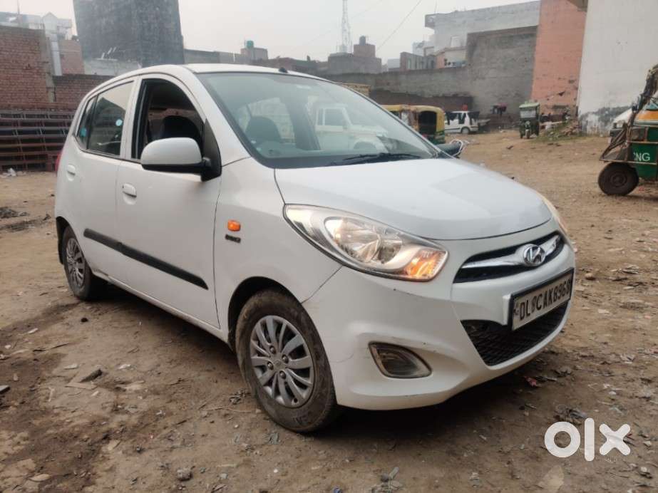 Hyundai I10 Sportz, 2015, Petrol