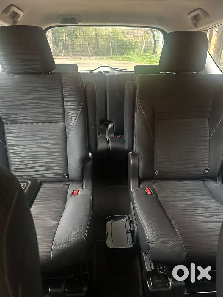 Toyota Innova Crysta 2.4 V, 2017, Diesel