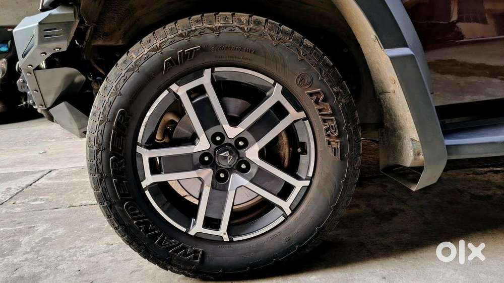 Mahindra Thar Roxx Diesel Automatic ₹5l Accesories Showroom Condition