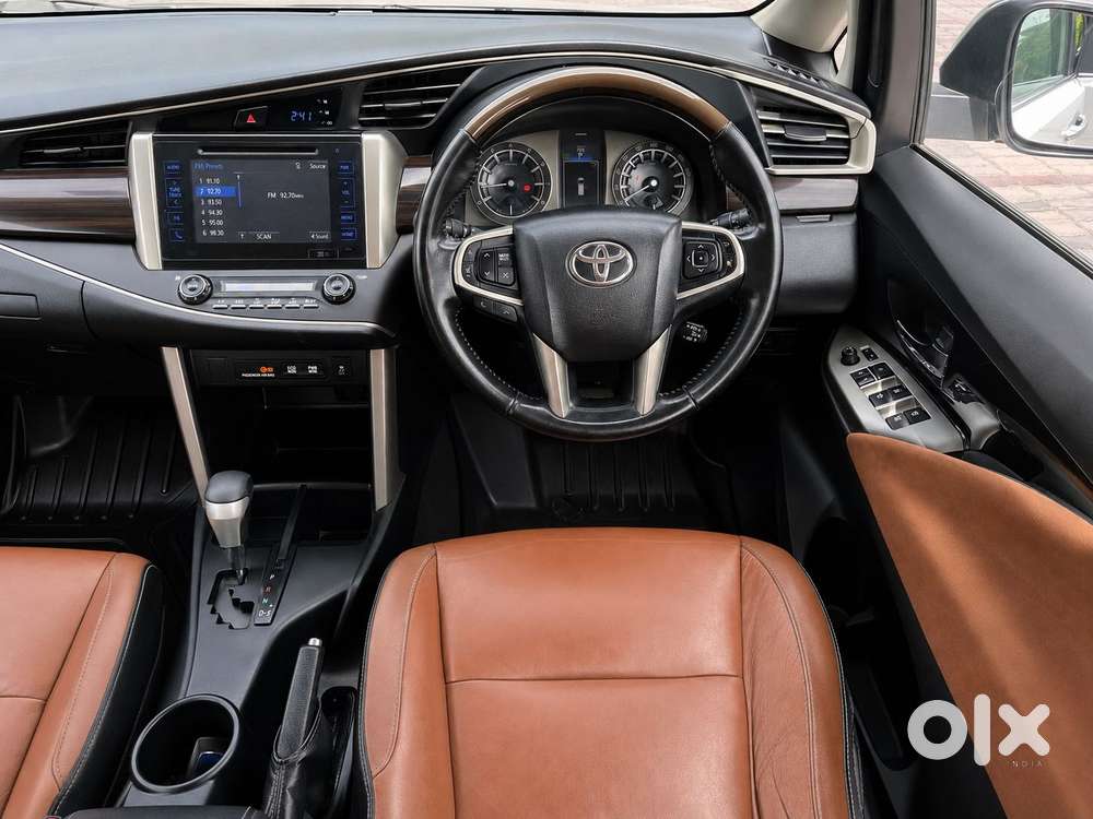 Toyota Innova Crysta 2.7 Zx At, 2016, Petrol