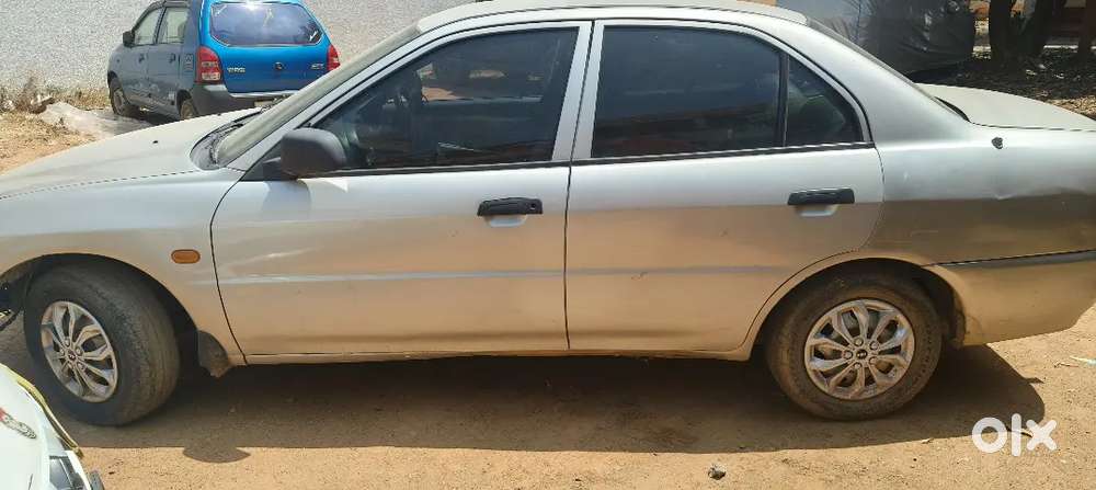 Mitsubishi Lancer 2002 Petrol 98000 Km Driven
