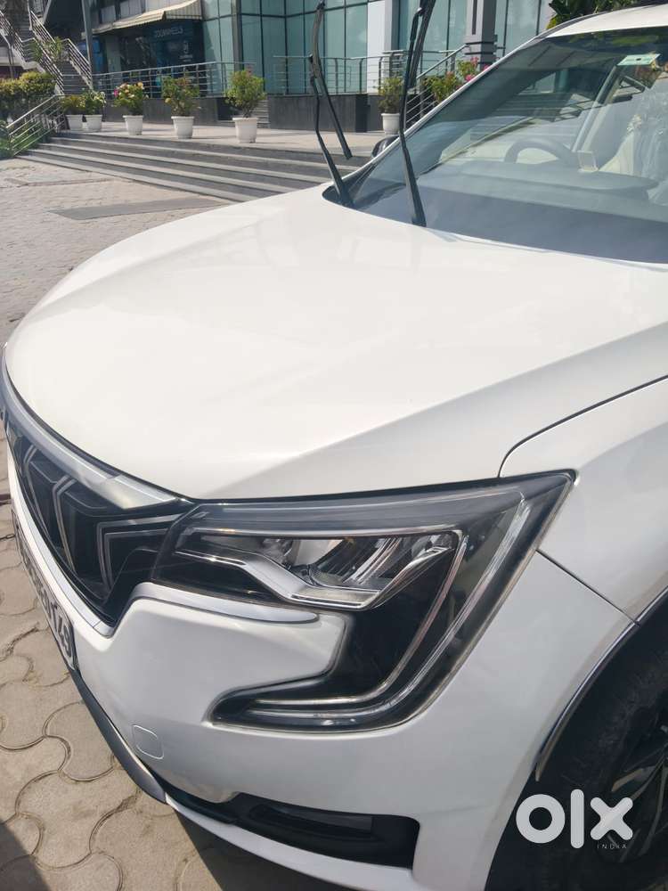 Mahindra Xuv700 2.0 Ax 5 Petrol Mt Str, 2022, Petrol