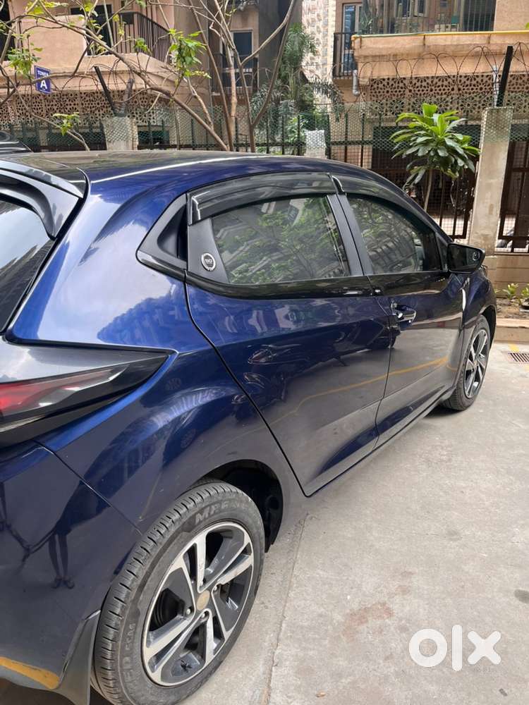 Tata Altroz Petrol 2024