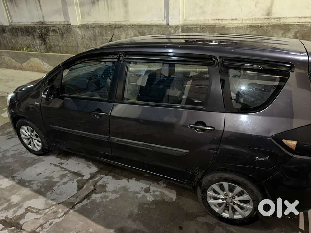 Maruti Suzuki Ertiga 2012
