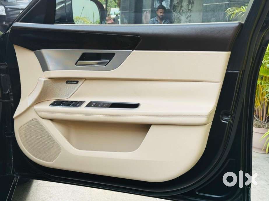 Jaguar Xf 2.0 Petrol Prestige, 2020, Petrol