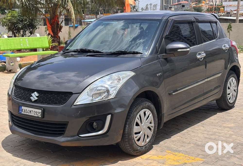 Maruti Suzuki Swift Vxi Abs Bsiv, 2017, Petrol