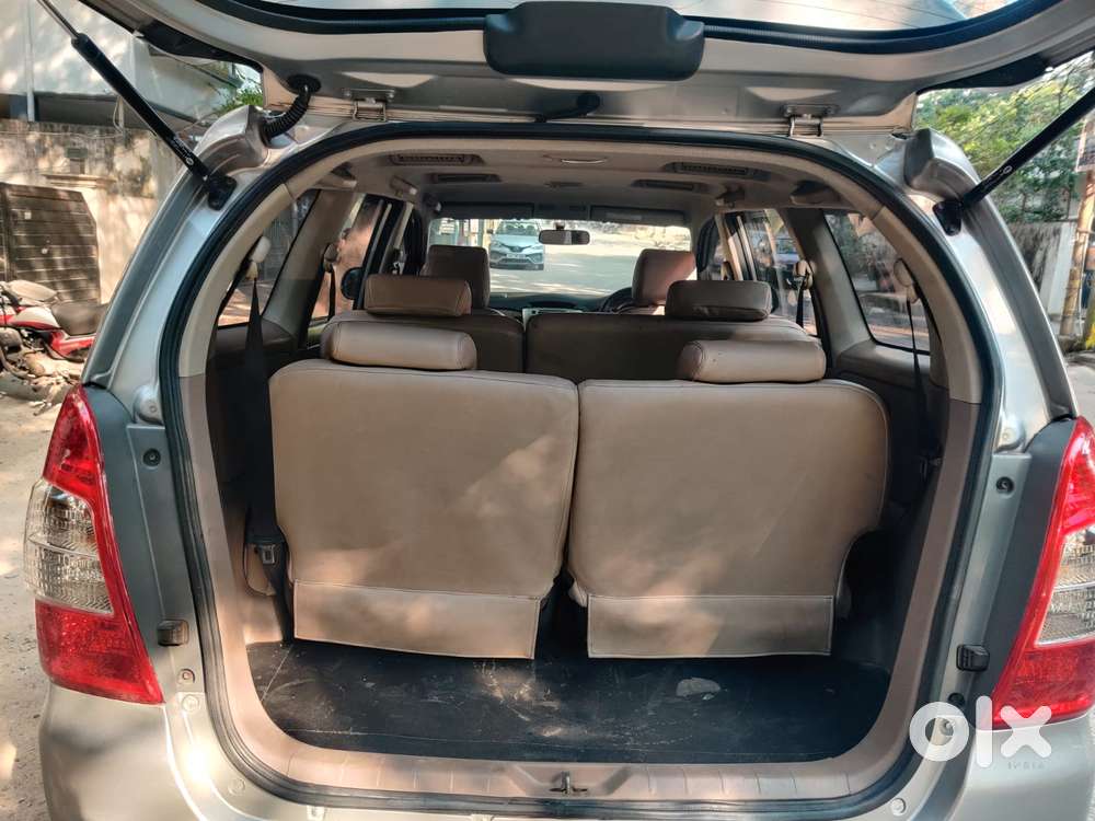 Toyota Innova 2.5 Vx (diesel) 8 Seater Bs Iv, 2015, Diesel