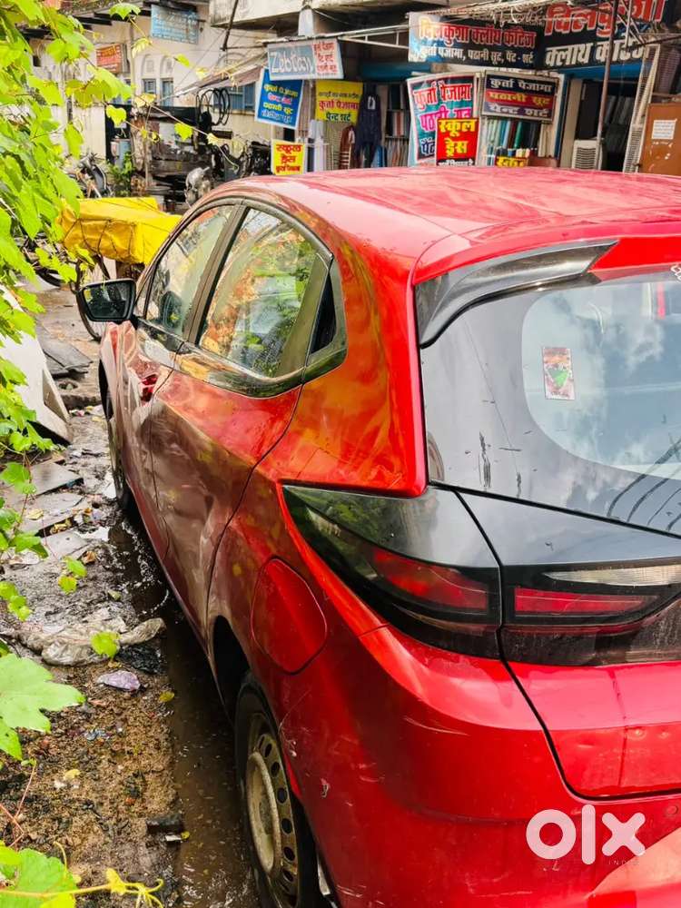 Tata Altroz 1.2 Xe 2021