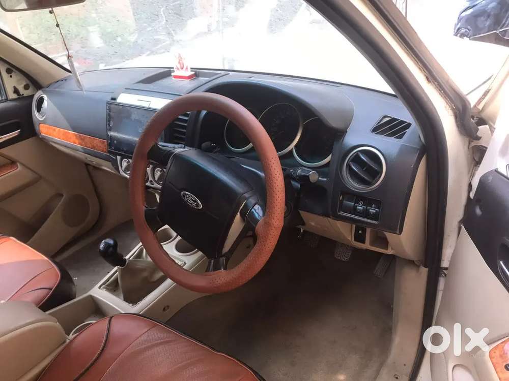 Ford Endeavour 3.0 Limited 2012