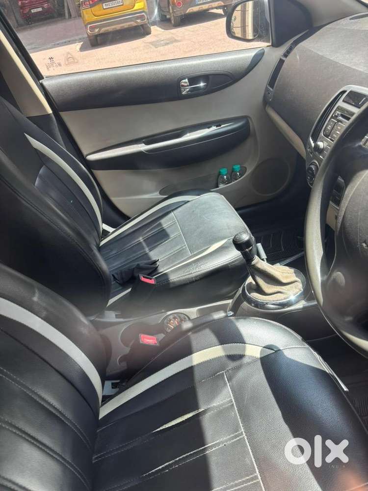 Hyundai Petrol Car 2013