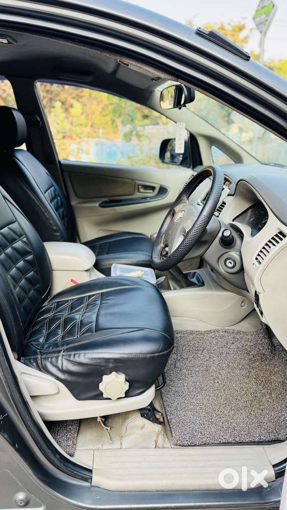 Toyota Innova 2.5 Gx 8 Seater Limited Edition, 2014, Diesel