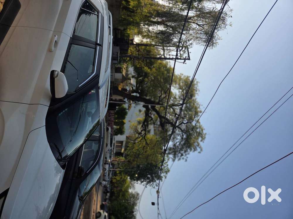 +7 Hyundai Venue Price - Images, Colours & Reviews - Carwalethe Hyu