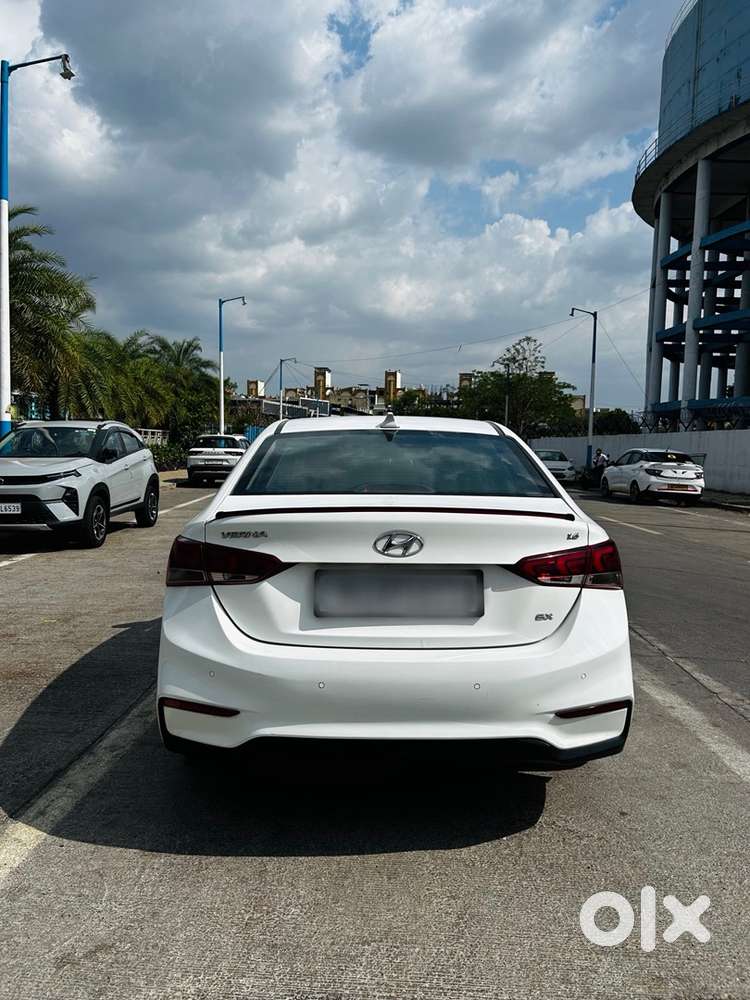 Hyundai Verna 1.6 At Petrol  Sunroof  Vip No.  Top Model