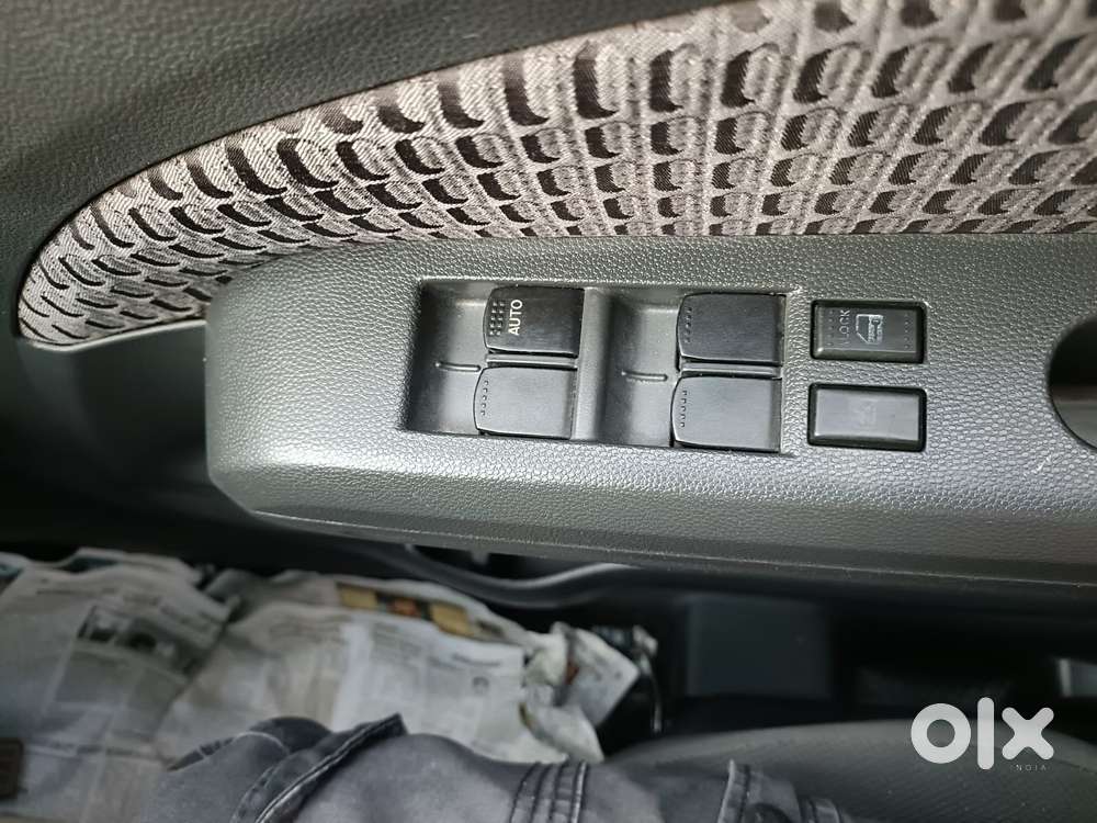 Maruti Suzuki Ritz Vxi, 2014, Petrol